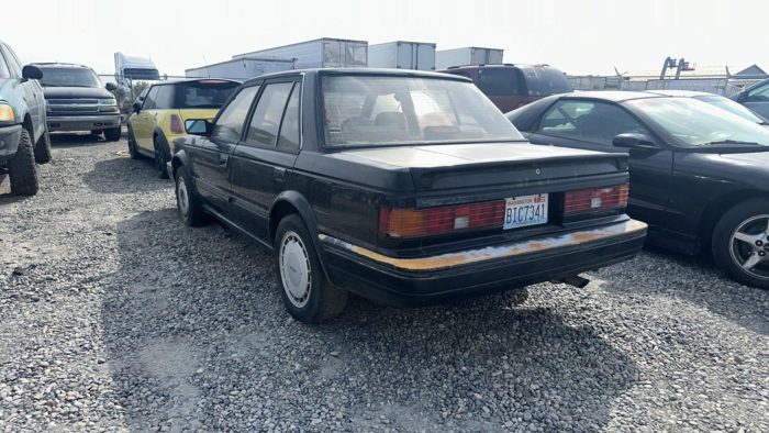 PPI3663 – 1988 NISSAN MAXIMA - Image 4