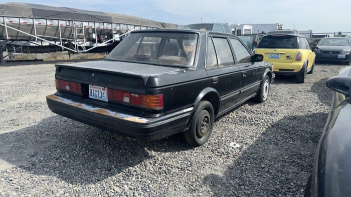 PPI3663 – 1988 NISSAN MAXIMA - Image 3