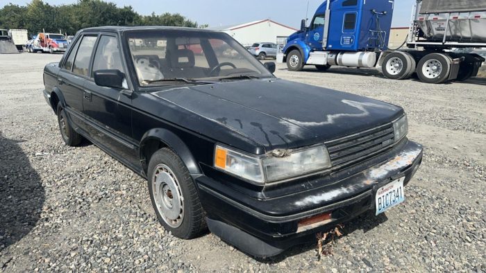 PPI3663 – 1988 NISSAN MAXIMA - Image 2