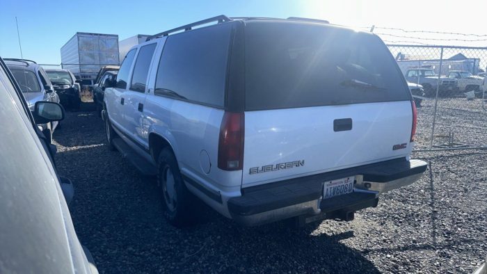 PPI3669 – 1999 GMC SUBURBAN - Image 4