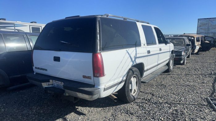 PPI3669 – 1999 GMC SUBURBAN - Image 3