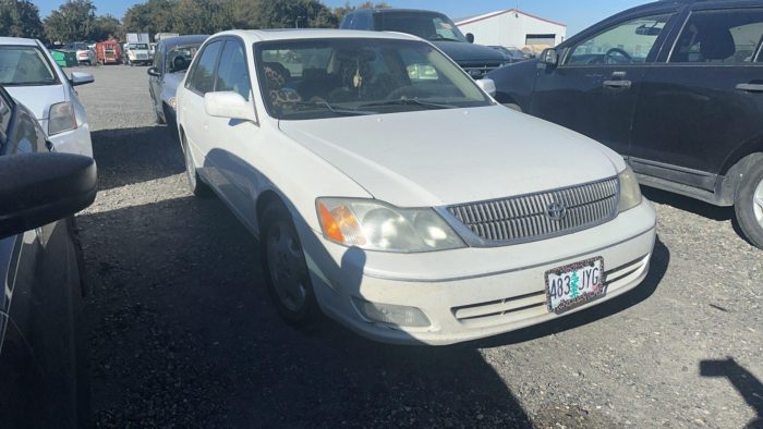 PPI3686 – 2002 TOYOTA AVALON - Image 2