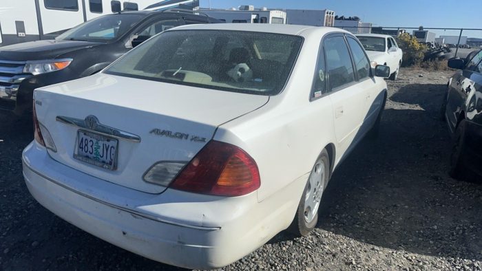 PPI3686 – 2002 TOYOTA AVALON - Image 3