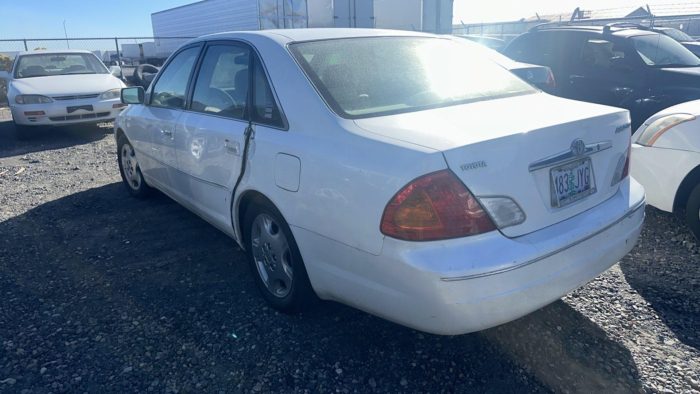 PPI3686 – 2002 TOYOTA AVALON - Image 4