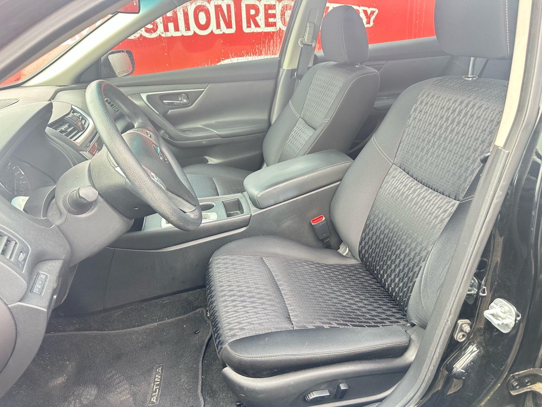 A248325 – 2016 NISSAN ALTIMA - Image 13